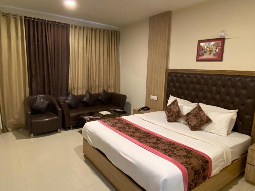 Hotel Rama Trident, Katra Katra  Zewnętrze zdjęcie