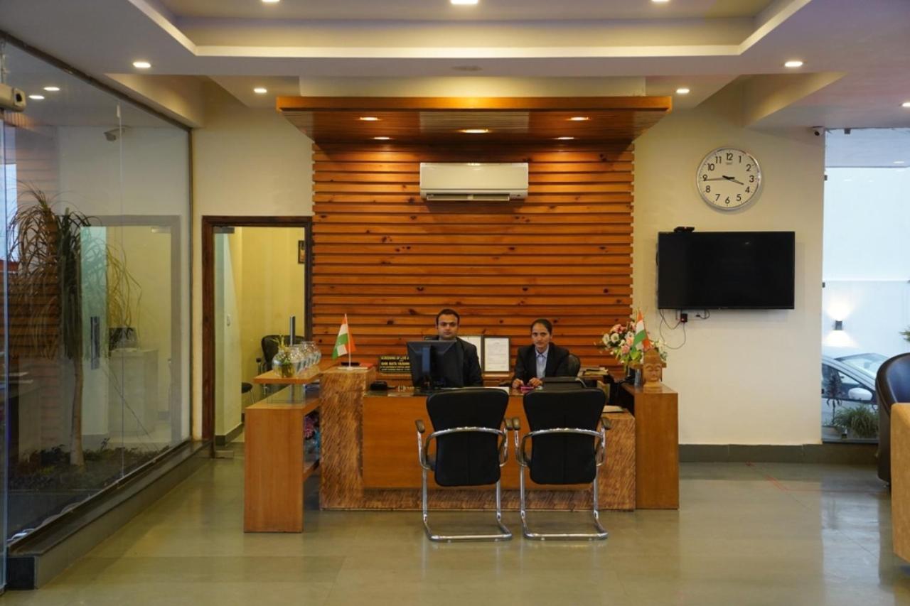 Hotel Rama Trident, Katra Katra  Zewnętrze zdjęcie