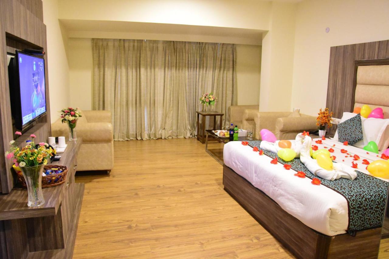 Hotel Rama Trident, Katra Katra  Zewnętrze zdjęcie