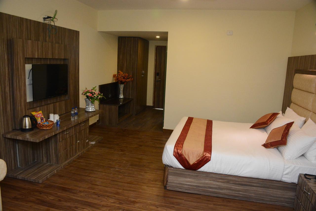 Hotel Rama Trident, Katra Katra  Zewnętrze zdjęcie