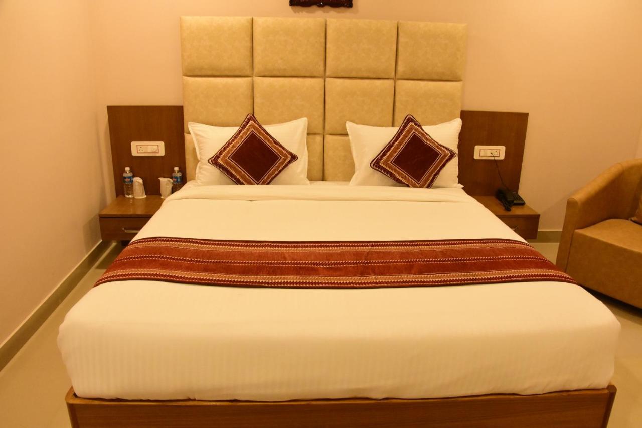Hotel Rama Trident, Katra Katra  Zewnętrze zdjęcie